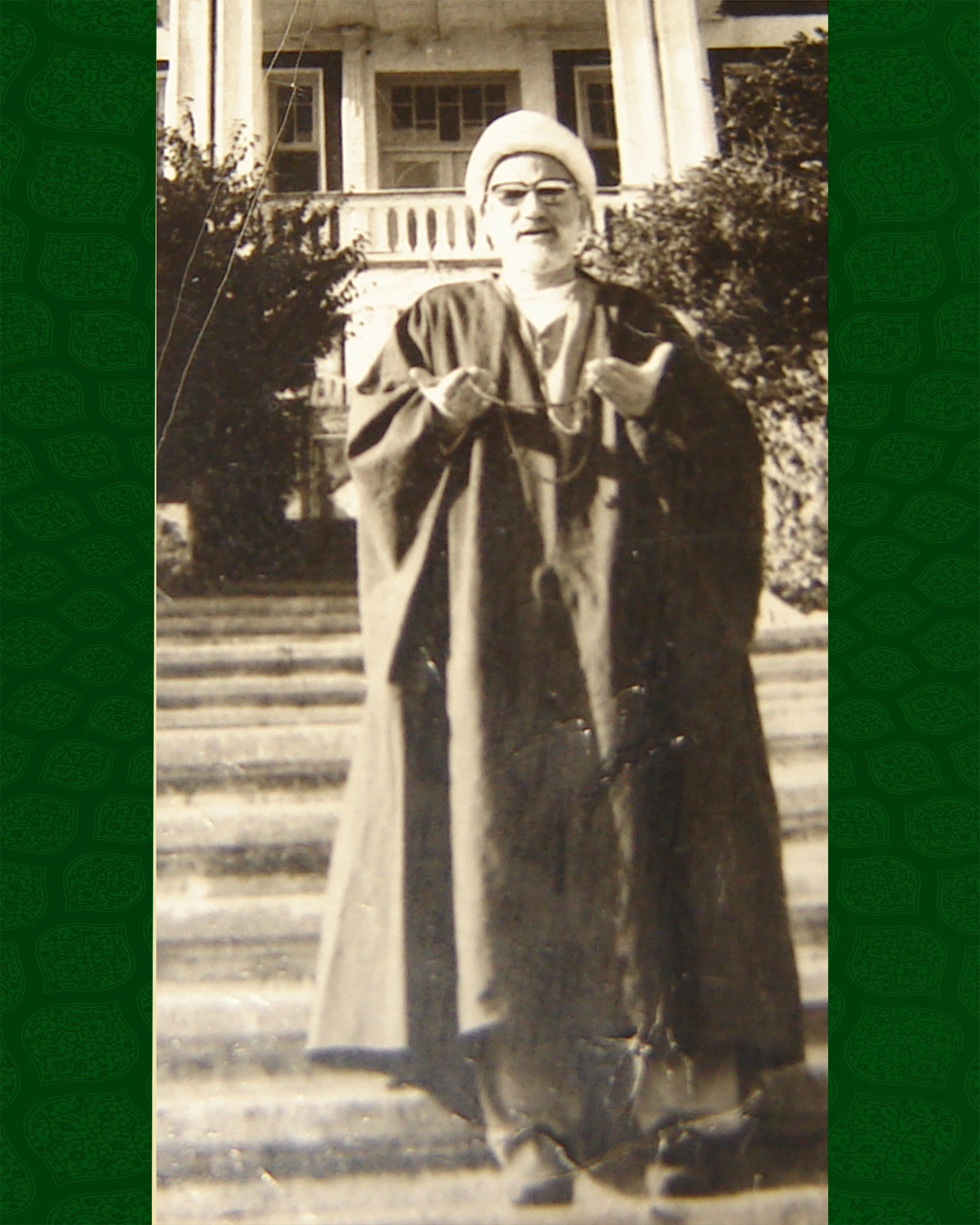 استاد معظم آقای مجتهد زاده رحمت الله علیه 2